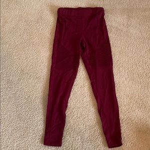 maroon leggings with detail